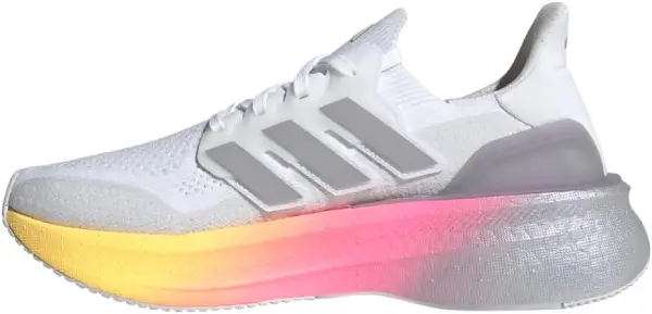 chaussures running femme Adidas Ultraboost 5 vu de côtés