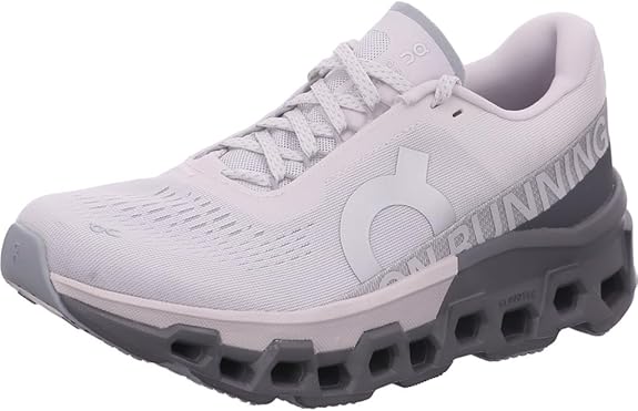 chaussure running femme On Cloudmonster 2 vu de côtès