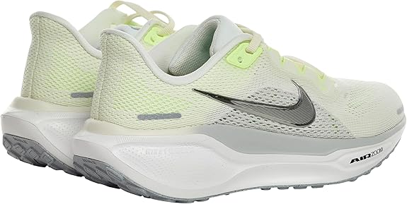 Chaussures running femme Nike Pegasus 41 vu de côtés